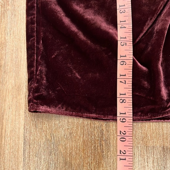 Loft Velvet Twist Shift Skirt Women’s 4 - Picture 11 of 11